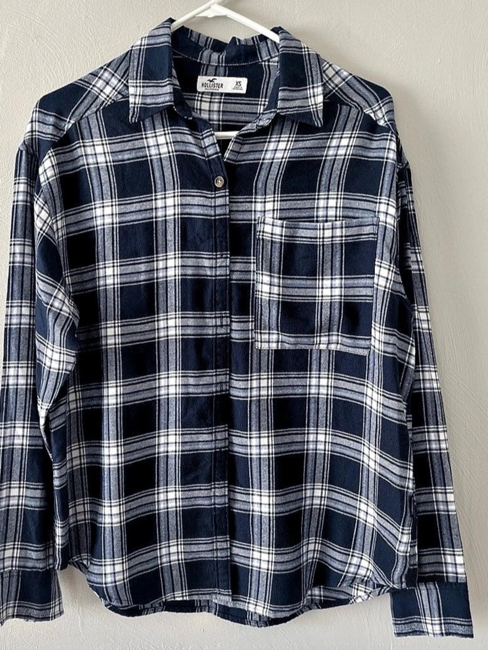 Hollister Plaid Button Down Shirt in Blue & White Size XS